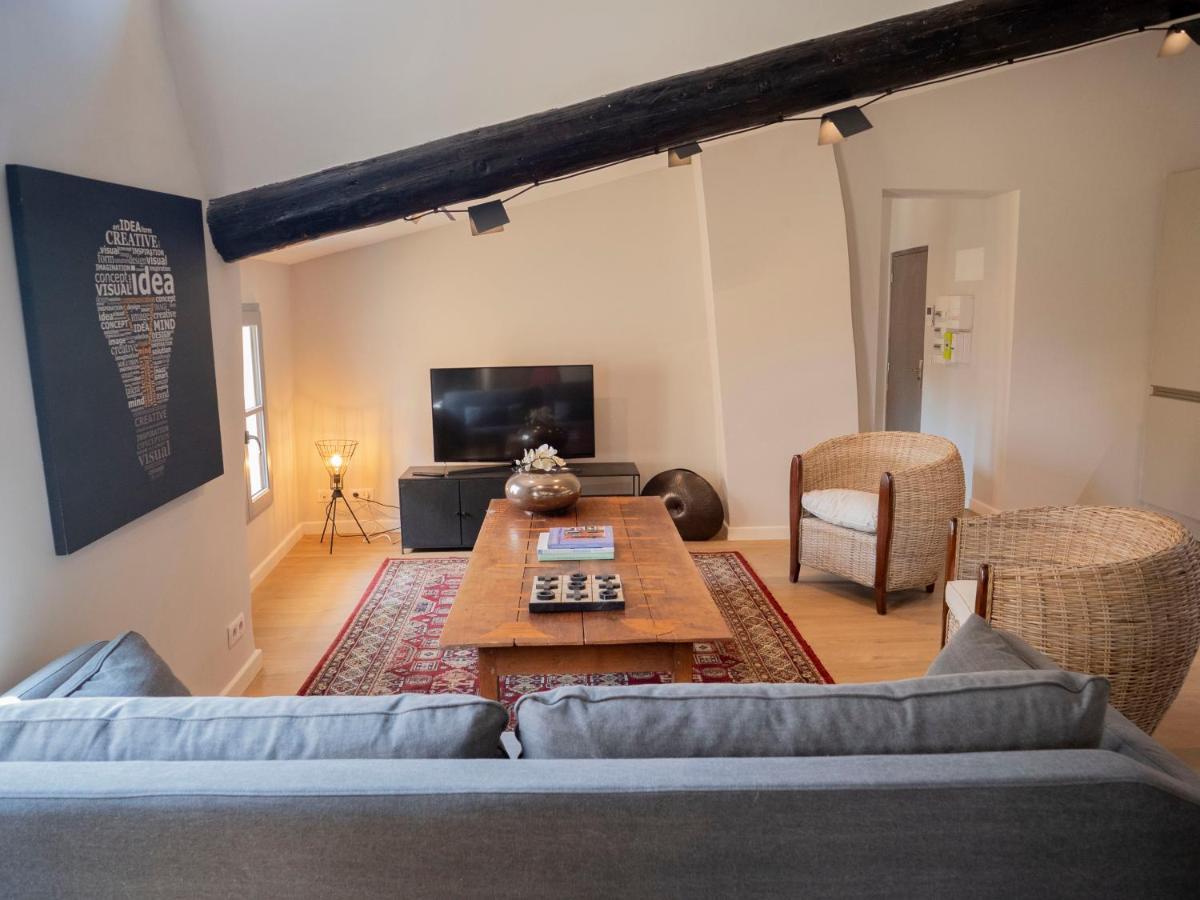 Cozy Nest In The Center Of Isle Sur La Sorgue For 4 People Apartment L'Isle-sur-la-Sorgue Bagian luar foto