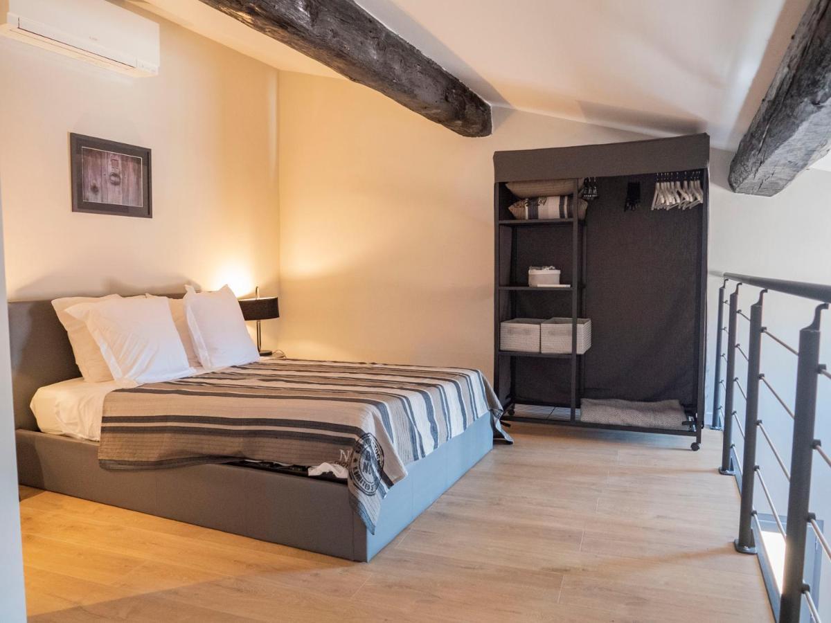 Cozy Nest In The Center Of Isle Sur La Sorgue For 4 People Apartment L'Isle-sur-la-Sorgue Bagian luar foto