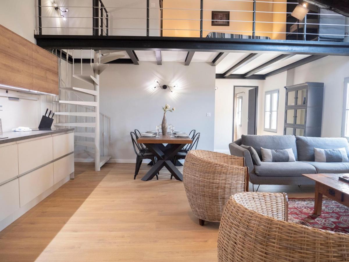 Cozy Nest In The Center Of Isle Sur La Sorgue For 4 People Apartment L'Isle-sur-la-Sorgue Bagian luar foto