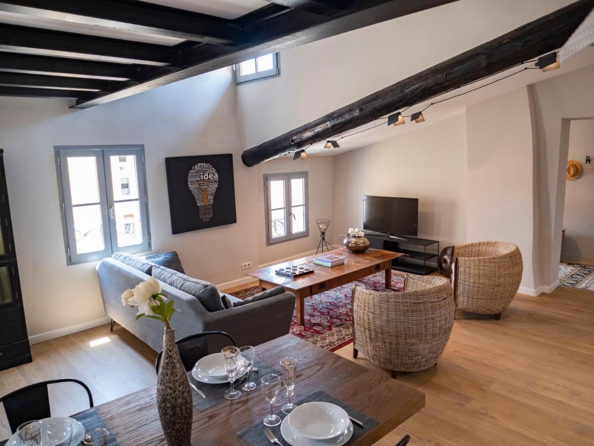 Cozy Nest In The Center Of Isle Sur La Sorgue For 4 People Apartment L'Isle-sur-la-Sorgue Bagian luar foto