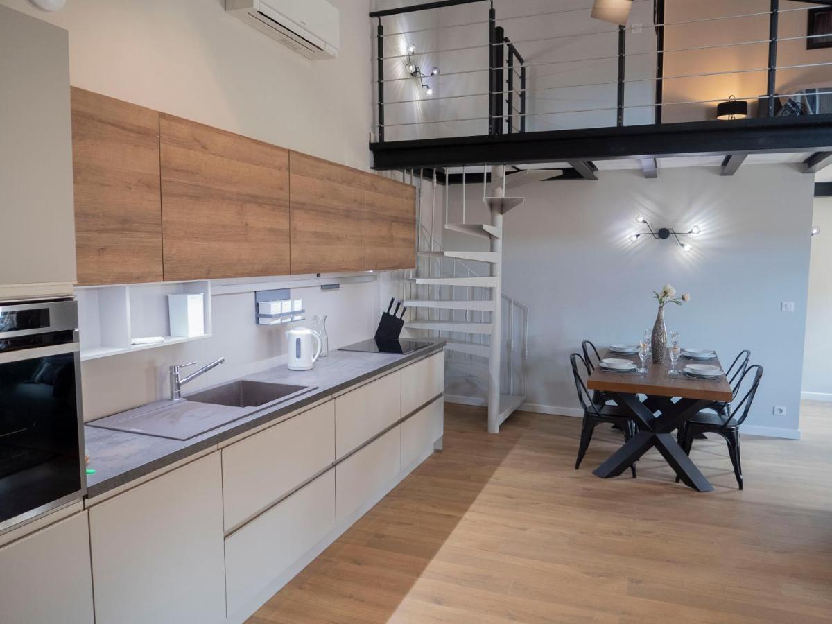 Cozy Nest In The Center Of Isle Sur La Sorgue For 4 People Apartment L'Isle-sur-la-Sorgue Bagian luar foto