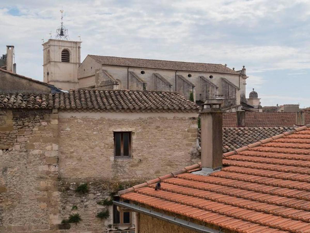 Cozy Nest In The Center Of Isle Sur La Sorgue For 4 People Apartment L'Isle-sur-la-Sorgue Bagian luar foto