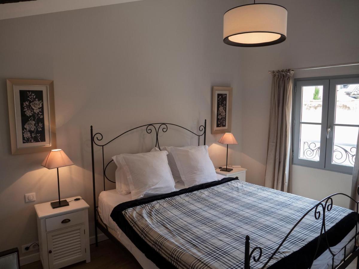 Cozy Nest In The Center Of Isle Sur La Sorgue For 4 People Apartment L'Isle-sur-la-Sorgue Bagian luar foto